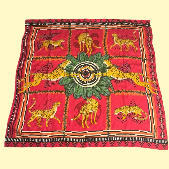 $120 CB Grey The Kiki Silk Scarf Cheetah - Picture 2 of 8